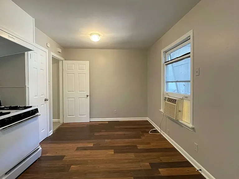 2613 Euclid Ave — Photo 4