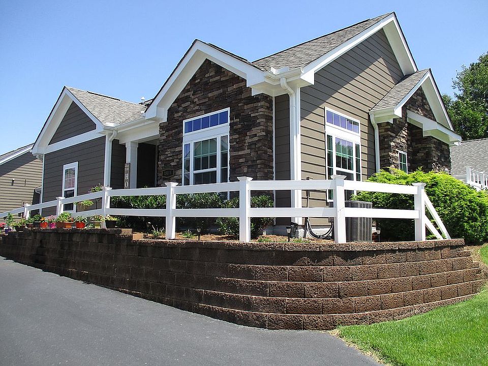 1465 Orchard Villas