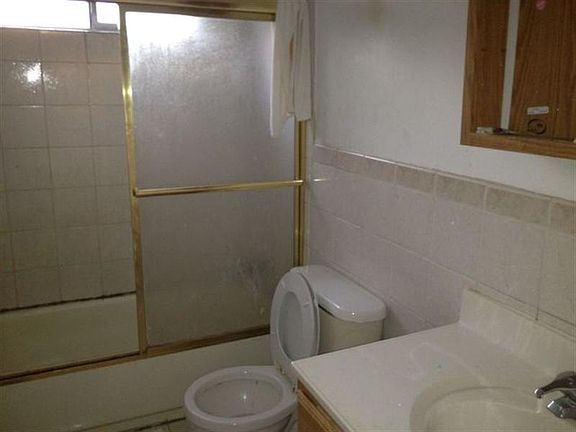 5th image of 1428 Wayne Ave