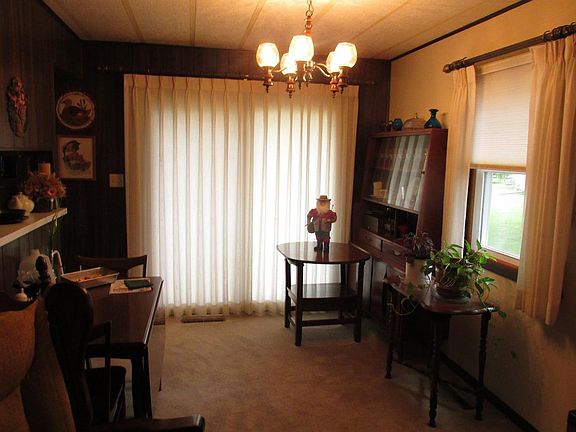 3rd image of 101 Horseshoe Dr