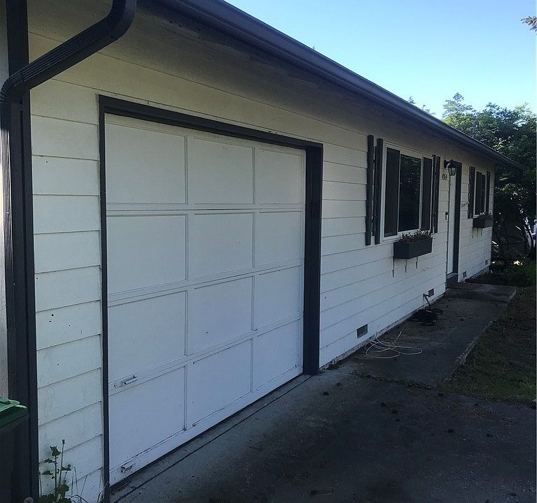 2nd image of 4369 Terrace Dr