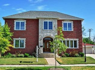 7438 W Kirk Dr, Niles, IL 60714