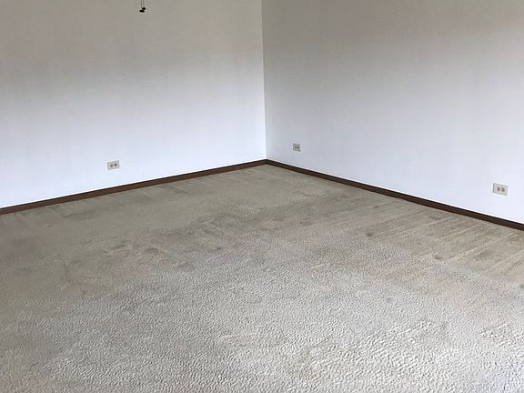 2nd image of 6433 W Belle Plaine Ave APT 408