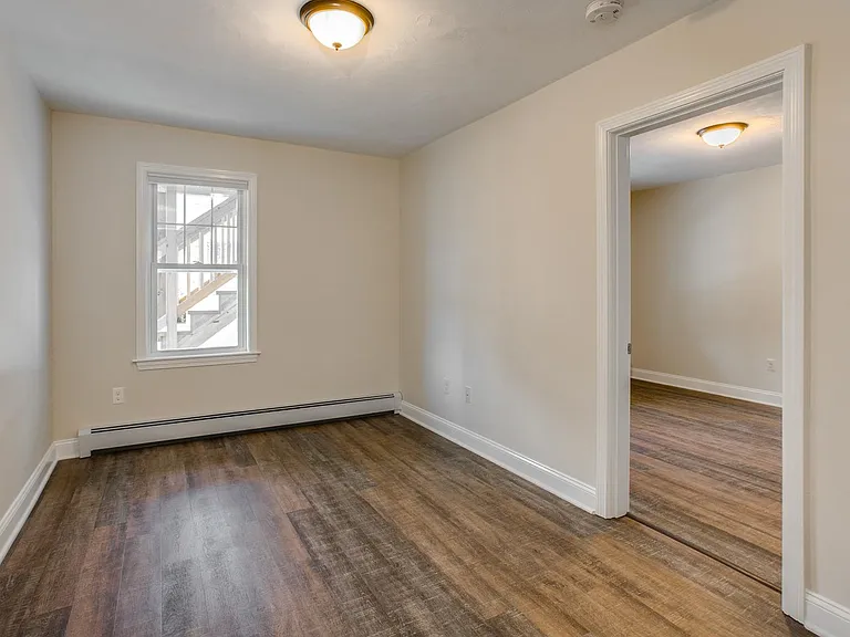 28 Pine St #2B — Photo 7