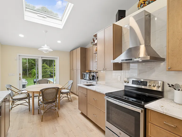53 Woodruff Ln — Photo 10