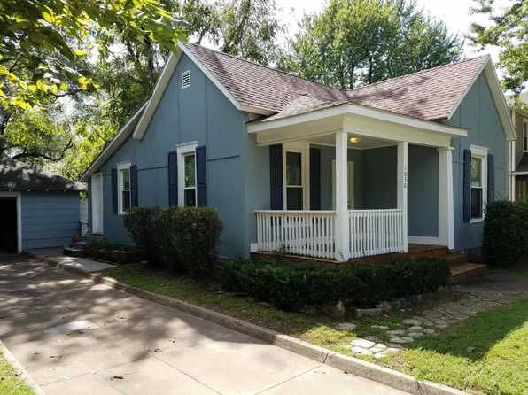 1030 W Scott St, Springfield, MO 65802