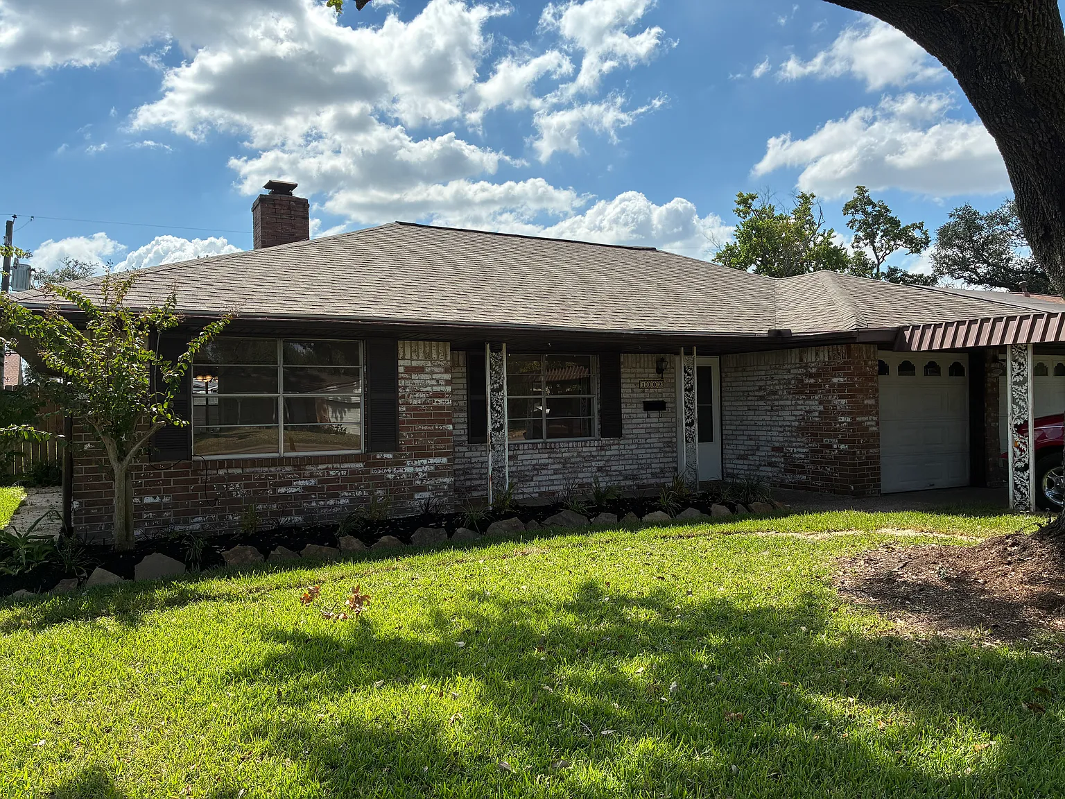 4 bed, 2121 sqft, $2,300 — Photo 2