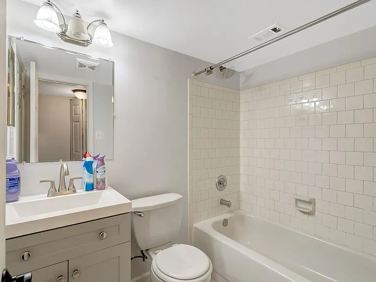 1848 Heather Glen Ct — Photo 43