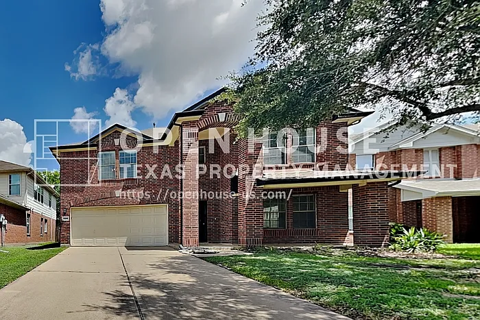 4 bed, 2.5 bath, 2639 sqft, $2,145 — Photo 1