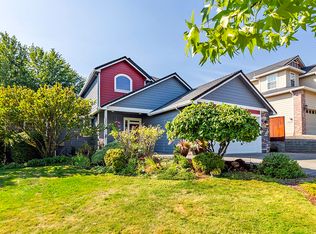 1001 McPhearson Ln, Medford, OR