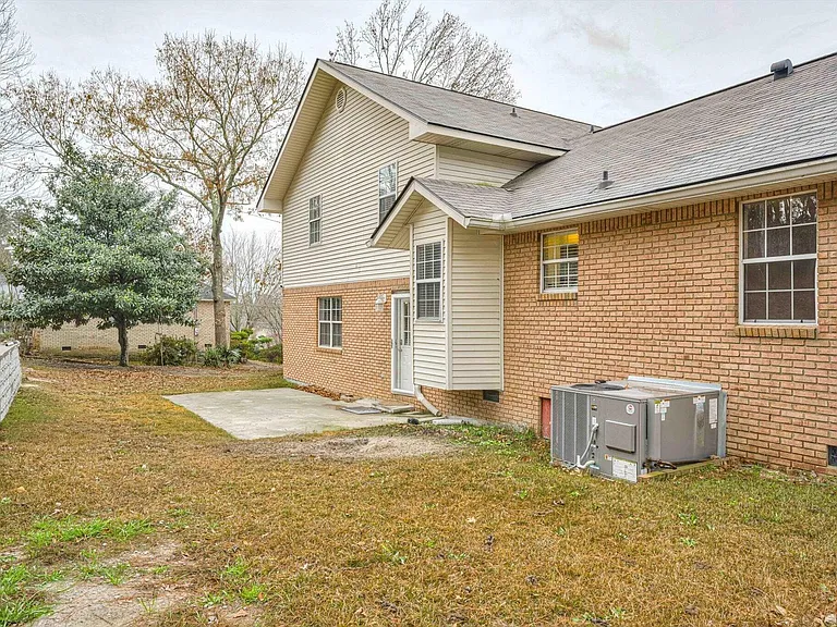 2508 Sand Ridge Ct — Photo 40