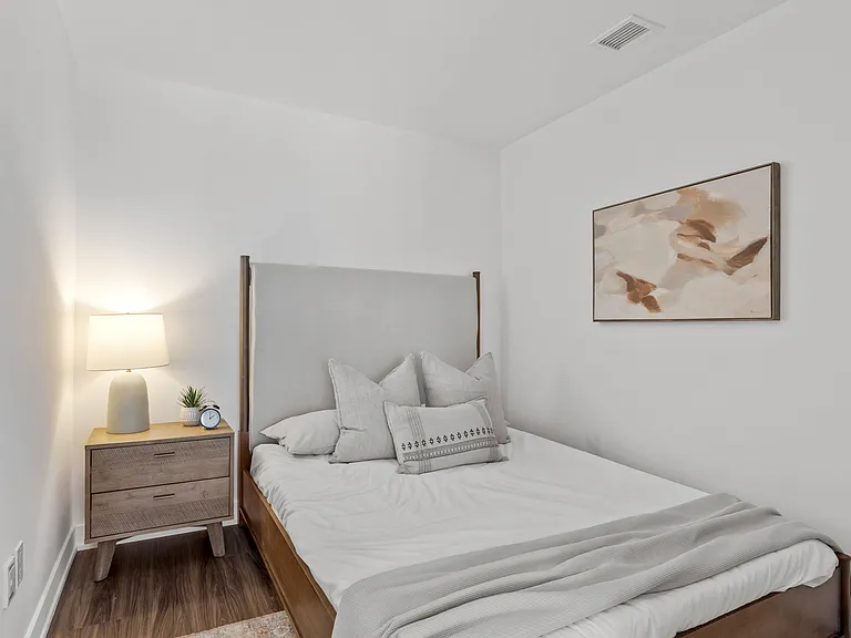 1354 Carling Ave — Photo 13