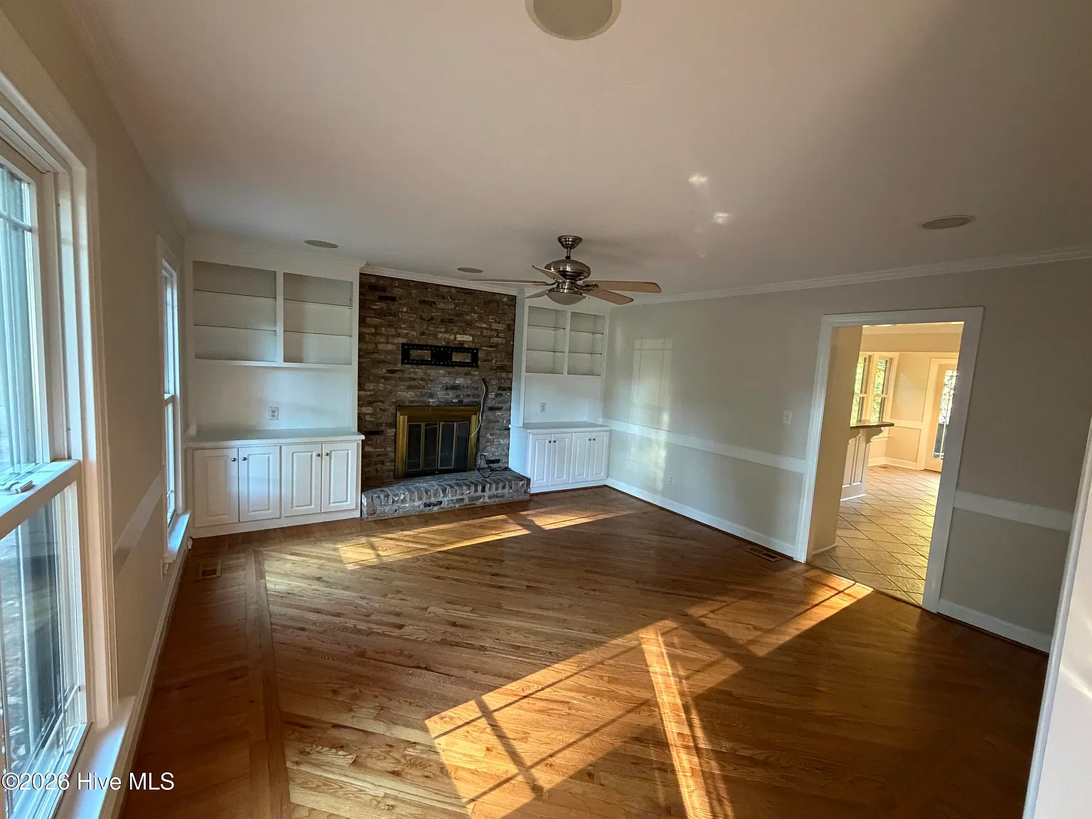 4 bed, 3.0 bath, $1,900 — Photo 4