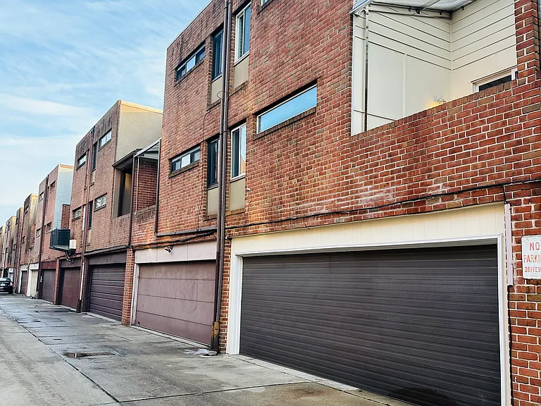 729 South St #B — Photo 2