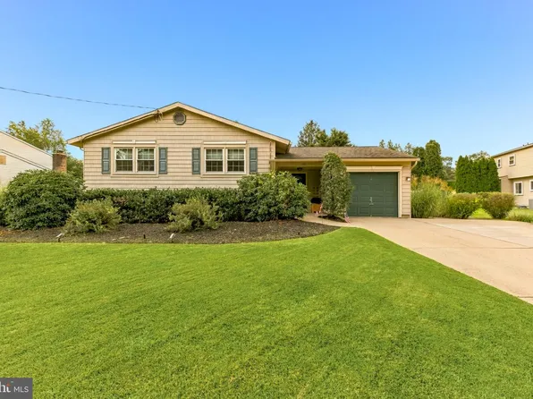 136 Hurffville Rd, Turnersville, NJ 08012