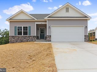 140 Larimar Ln, Inwood, WV 25428