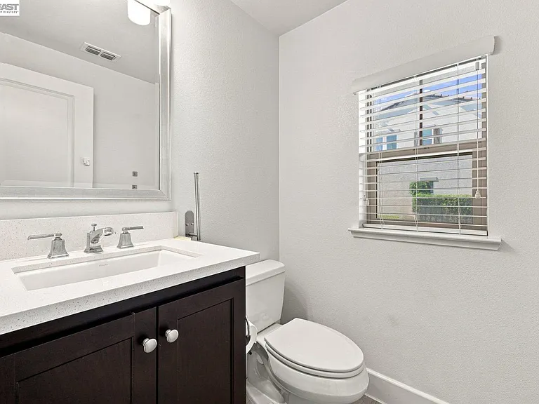 33 W Roccolino Ln — Photo 25