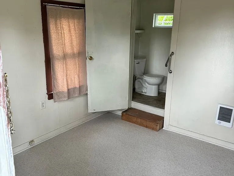 5170 Main St #4 — Photo 7