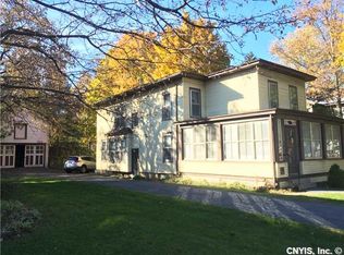 1702 Valley Dr, Syracuse, NY 13207