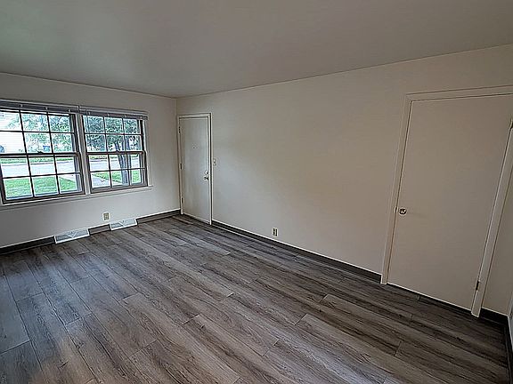 3rd image of 4032 Marquette Dr APT 1