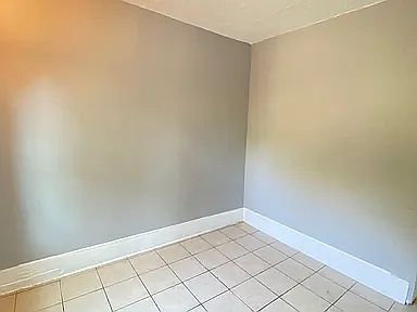 4th image of 141 William St #A
