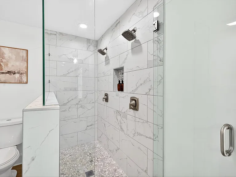 1214 N Sharon Amity Rd — Photo 16