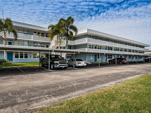 4880 Locust St NE APT 227, Saint Petersburg, FL 33703