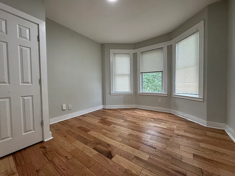 365 Howard Ave #R2 — Photo 10