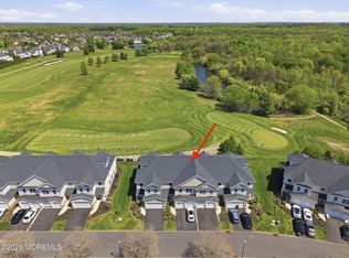 109 Hedgerow Ln, Manalapan, NJ 07726