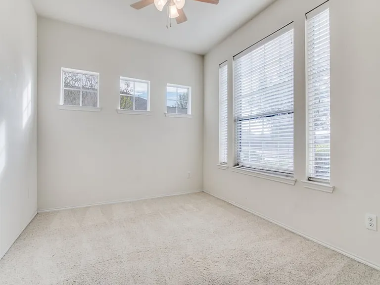 320 Cookston Ln — Photo 9