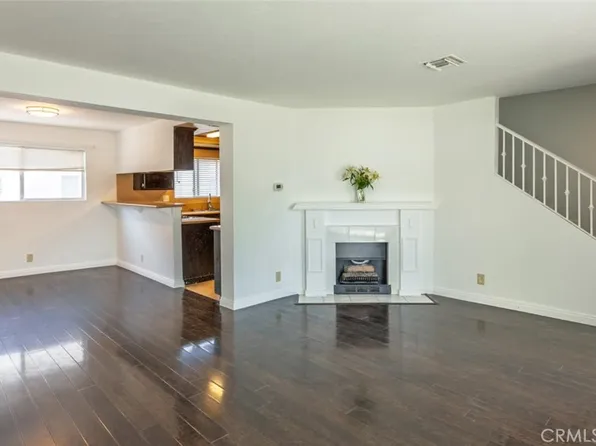 18550 Hatteras St Unit 7, Tarzana, CA 91356