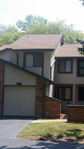 1st image of 2028 Painted Leaf Dr