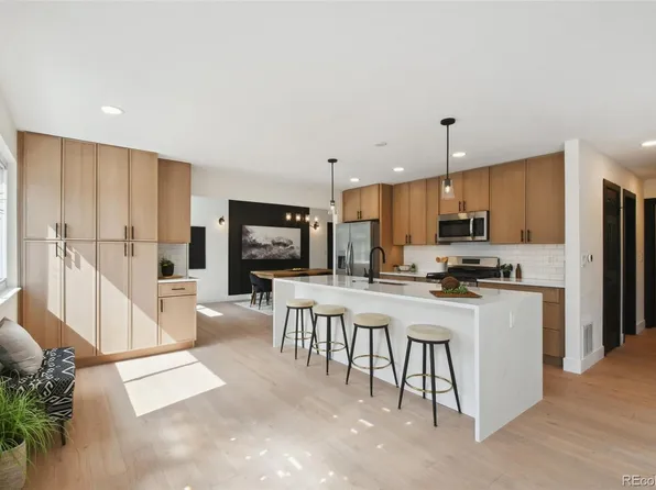 605 W Easter Place, Littleton, CO 80120