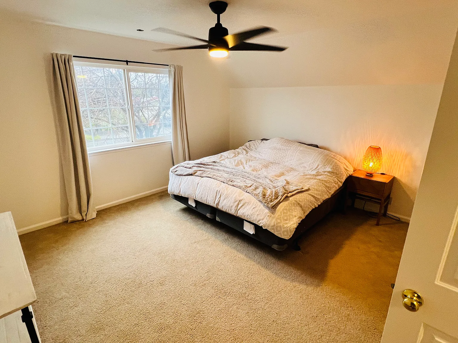 4 bed, 2180 sqft, $2,750 — Photo 4