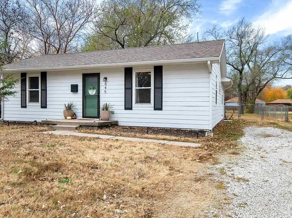 645 N Meridian Ave, Valley Center, KS 67147