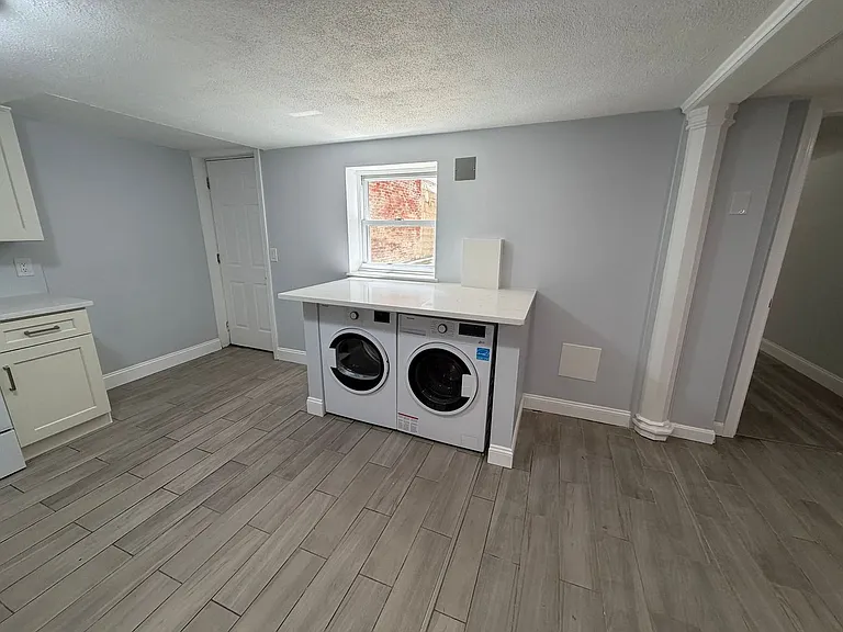 31 Chelsea St — Photo 4