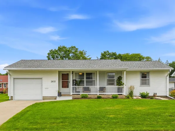 2832 Bock St, Burlington, IA 52601