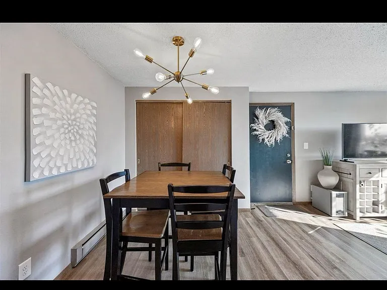 806 Benton Dr #3 — Photo 2