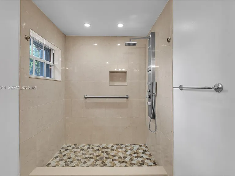 7811 SW 9th Ter — Photo 15