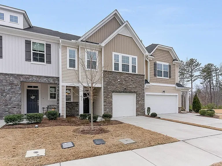 1332 Southpoint Trl — Photo 2