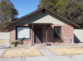 170 SE 9th St, Madras, OR 97741