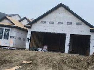 671 Elk Ridge Dr, Dundee, MI 48131