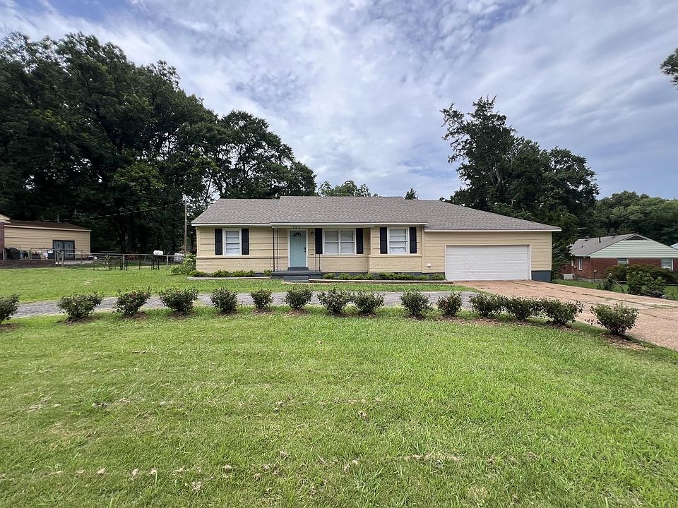 1st image of 500 Sullivan Dr
