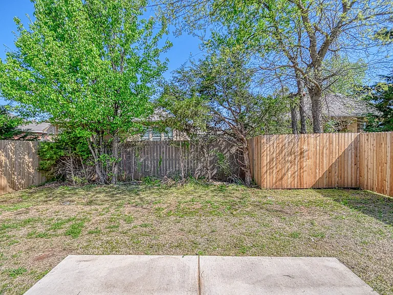 2713 Clifton Ter — Photo 27