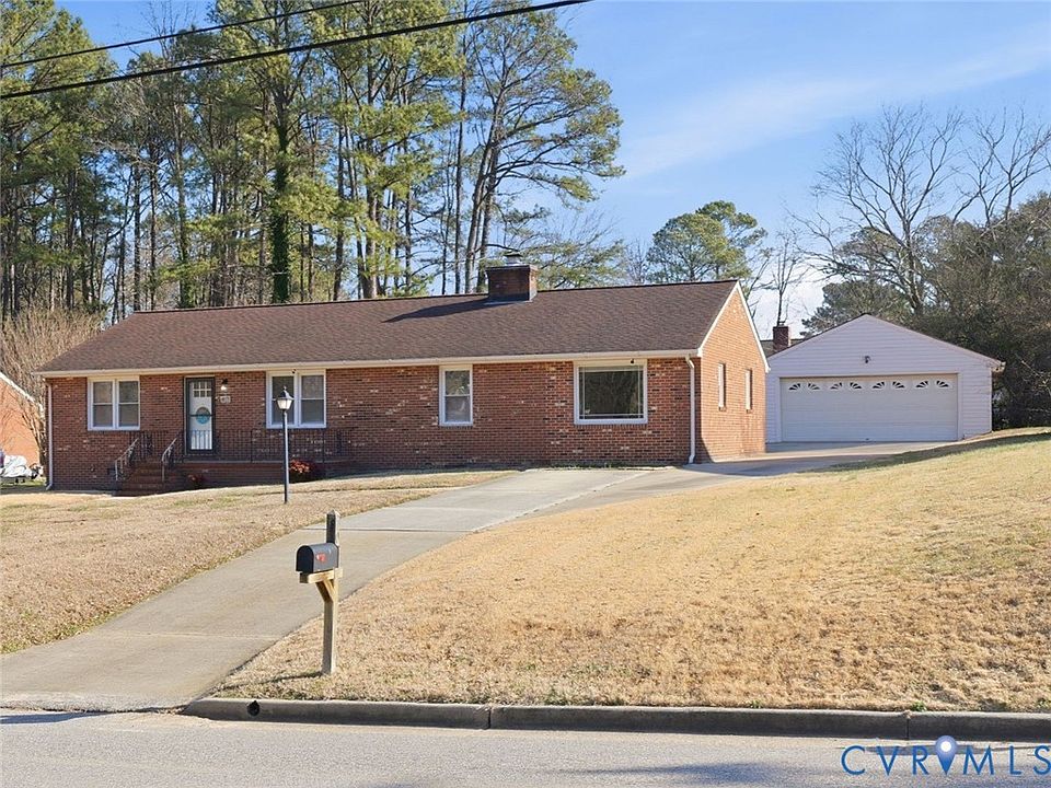 1st image of 107 S Colonial Dr
