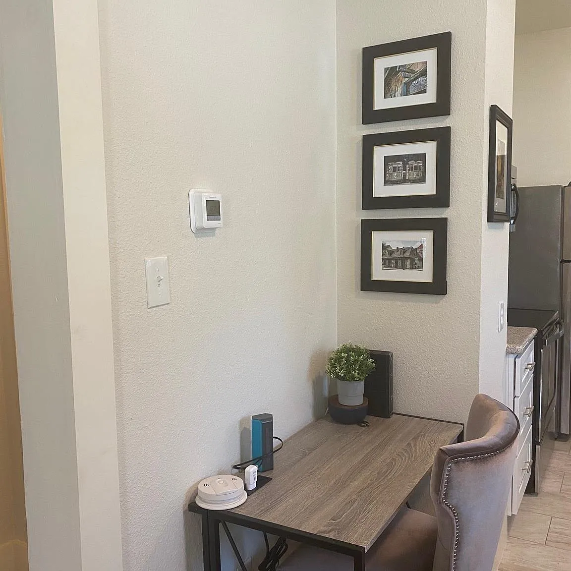 2 bed, 1.0 bath, 660 sqft, $1,700 — Photo 3