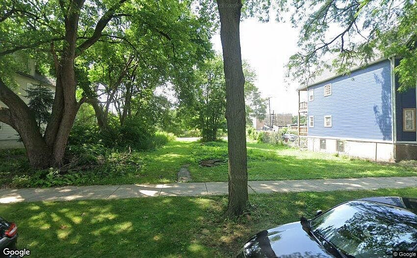 1st image of 5524 S May St
