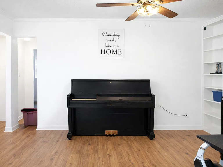 506 Azalea St — Photo 5