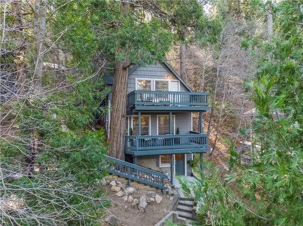 23825 Scenic Dr, Crestline, CA 92325