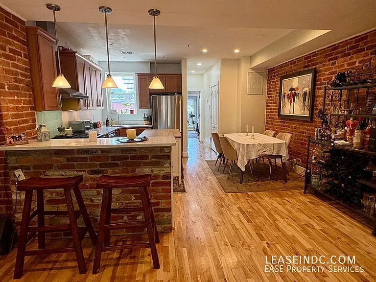 1200 Monroe St NW #B — Photo 7
